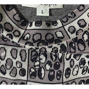 St John sleeveless blouse